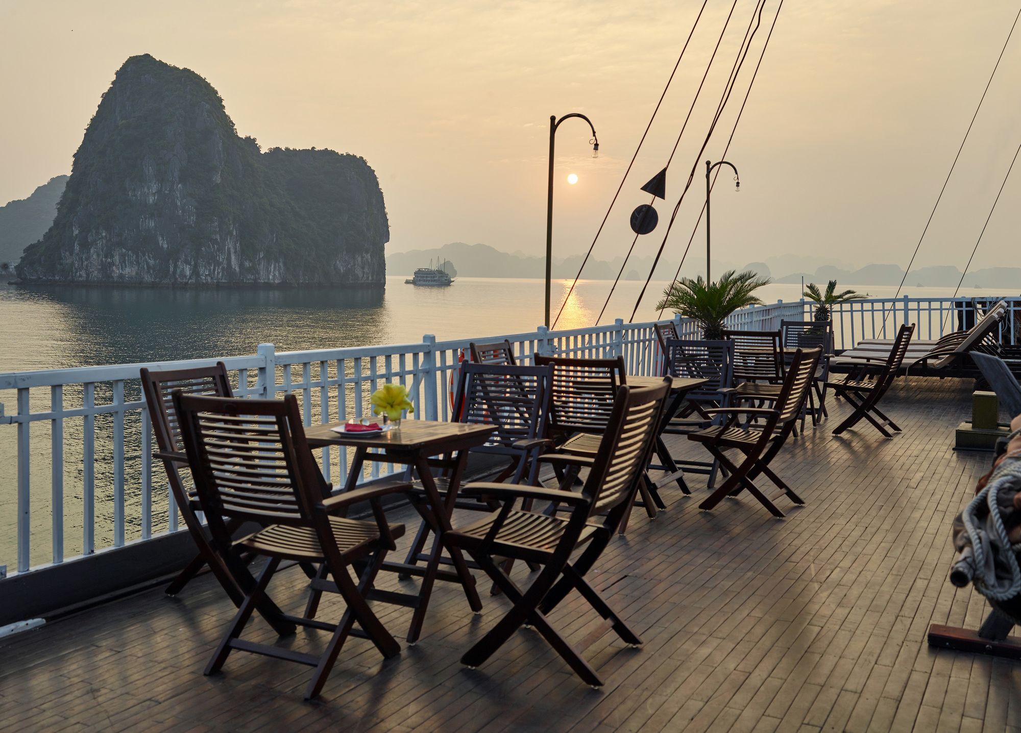 Hotel Garden Bay Legend Cruise Ha Long Zewnętrze zdjęcie