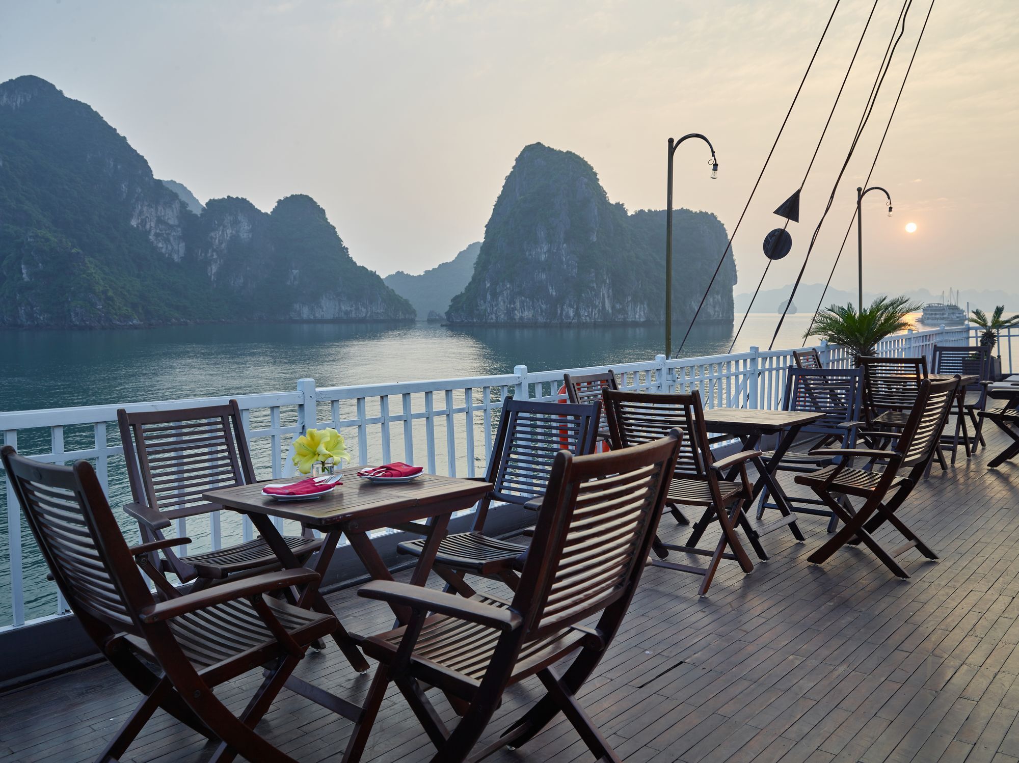 Hotel Garden Bay Legend Cruise Ha Long Zewnętrze zdjęcie
